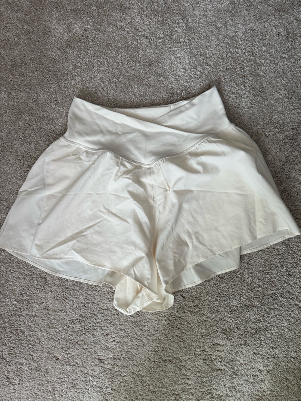 CRZ YOGA Cream High-Waist Athletic Shorts